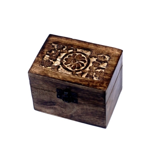 Aromatherapy Set - 6 Essential Oils and Hand Carved Box