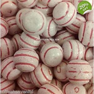 Fini Football Bubble Gum Balls Liquid Filled