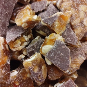 Brays Chocolate Flavour Coated Peanut Brittle