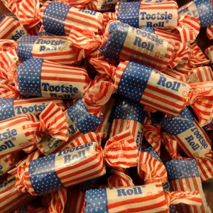 Tootsie Roll USA Flag Midgees - American Chewy Chocolate Candy Rolls