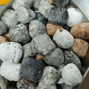 Walkers Chocolate Stones - Choc Flavour Pebbles