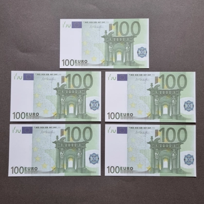 Movie banknotes 100 eur - 5 pieces (prop copy)