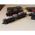 French Selection of mismatch carriages and locomotive Jouef Jep GE GE HO train set clockwork retro v