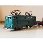 French Selection of mismatch carriages and locomotive Jouef Jep GE GE HO train set clockwork retro v