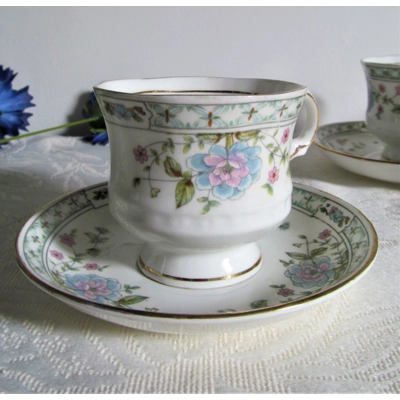Vintage porcelain tea pairs from Hitkari Potteries China Bone, India, 1960s