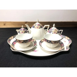 A beautiful porcelain tête-à..