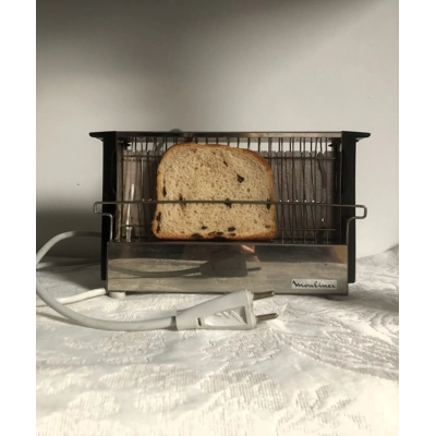 Vintage metal toaster made by French Moulinex, Spain, 1970s, in working condition.