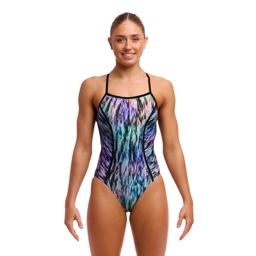 Funkita bond girl, Fly Dye