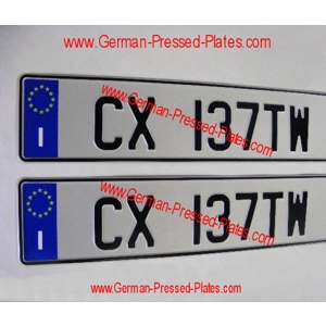 Flag Choice Pressed Plates White x 2