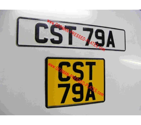 English Pressed Plates 1 White 1 Yellow Square