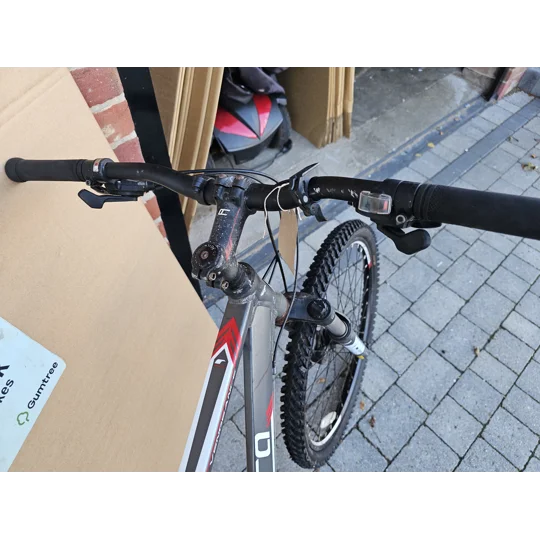 Carrera Vengeance Hardtail Bike. 20 inch Frame. 26 Inch Wheels. Reconditioned.
