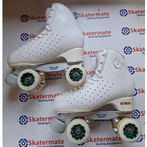 Second hand size 245 - size 4 skates white