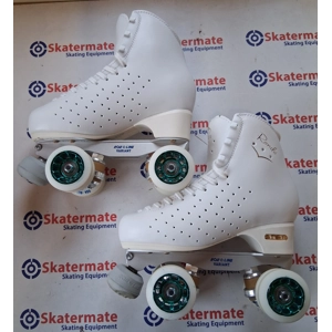 Second hand size 245 - size 4 skates white