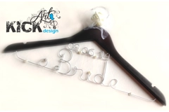 Hanger - Personalized / Cintre personnalisé