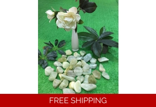 Size: 3-5cm Natural Jade Green Pebble Stones