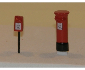 OO gauge Post boxes. Free-standing and post mounted. Pack of 2