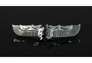 Split Bolt Isis Wings