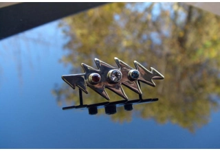 Large 13 Point Bolt - 3 Gems