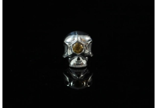 Cycloptic Skull Pin