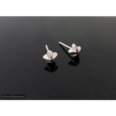 Tiny Star Stud Earrings title=