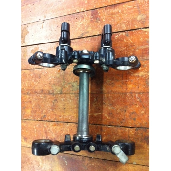 1980-82 Yamaha SR250 SR250T Exciter Fork Triple Tree 3Y8-23340-G0-R4 3Y6-W2341-00-98