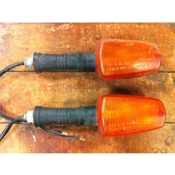 1986-03 Yamaha FJ1200 FZ600 FZR400 FZR600 YX600 XJ600S TW200 SRX600S Signal Lights 1UF-83340-00 1UF-