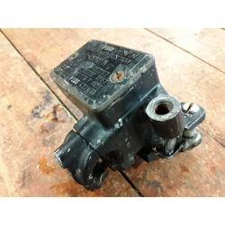 1983-84 Honda VF750F Interceptor VF1100C Magna Front Brake Master Cylinder 45500-MB4-671