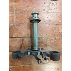 1978-81 Kawasaki KZ400B KZ440B KZ440C Fork Lower Clamp and Steerer 44037-1002