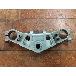 1985-87 Kawasaki ZX600A ZX600B Ninja Fork Top Clamp 44039-1157