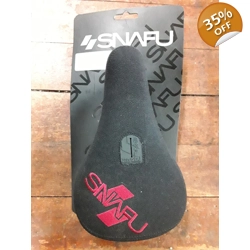 Snafu Fat Pivotal Saddle Black Red