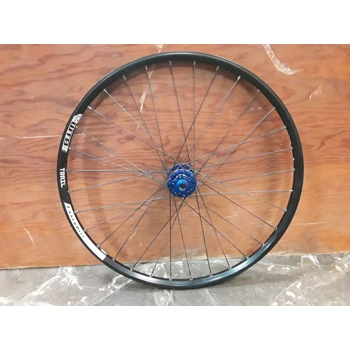 WTB Laser Disc Trail Giant Labeled 15mm 26in Front Disc Wheel