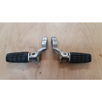 1983 Yamaha XJ900R Seca Driver Foot Pegs and Brackets 31A-27420-00-00 31A-27410-00-00