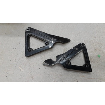 1982-83 Yamaha XJ650L Seca Turbo Passenger Foot Peg Frame Brackets 16G-27443-00-00 16G-27442-00-00