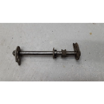 1980-83 Yamaha SR250 TT250 XT250 Rear Axle Assembly 3Y1-25389-00-00 150-25381-00-00