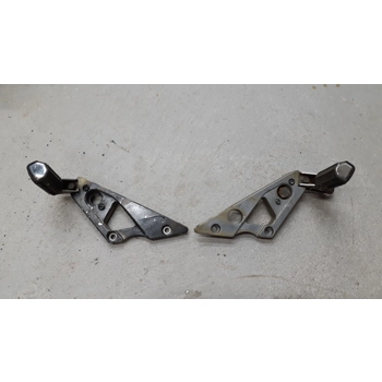1982 Yamaha XJ750 Maxim Passenger Foot Pegs and Brackets 5G2-27440-00-00 15R-27443-00-00