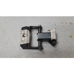 1997-03 Yamaha YZF600R Thundercat Fuel Tank Hinge 4FM-24191-00-00 4TV-24115-00-00