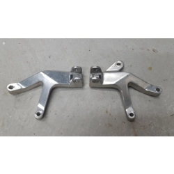 1995-03 Yamaha YZF600R Thundercat Passenger Foot Peg Brackets 4JH-2742L-10-00 4JH-2741L-03-00