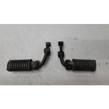 1980-82 Suzuki GS400L GS450L Driver Foot Pegs and Brackets 43510-44200-019 43560-49002