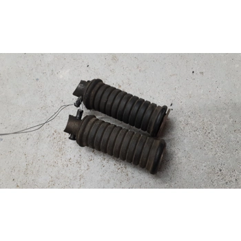 1980-84 Suzuki DR500S GN250 GS250T GS400L GS450L SP500 Passenger Foot Pegs 43610-44000
