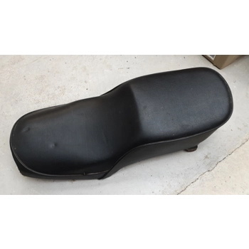1980-82 Suzuki GS400L GS450L Seat 45100-44205-40N