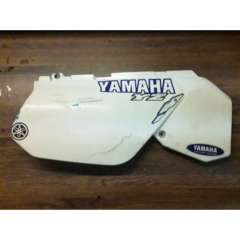 1988-02 Yamaha DT125 Right Side Cover 3BN-21721