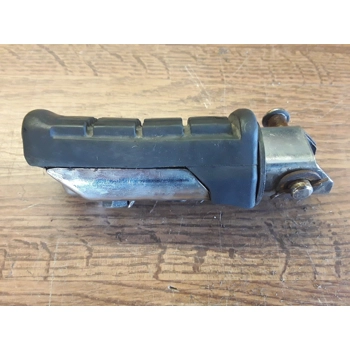 1983-85 Honda VF700F VF750F VF1000F Interceptor Left Passenger Foot Peg 50636-MB2-000 50645-MB2-000