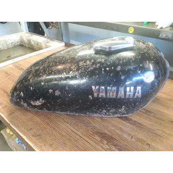 1979-82 Yamaha XS400-2 XS400S Special Fuel Tank 2L0-24110-00