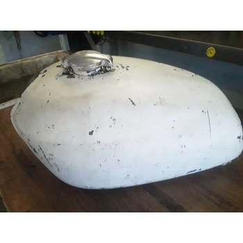 1970-71 Honda CB450K Fuel Tank 17500-319-671 17500-319-670