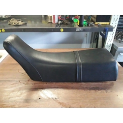 1982-83 Yamaha DT125 DT125LC Seat 26F-W2472-10-00