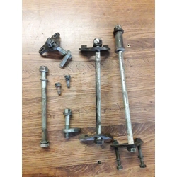 1977-79 Suzuki GS550 GS550E Engine Mounting Bolts and Brackets 01517-10558 09180-10046