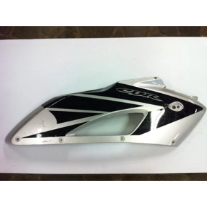 2004-05 Honda CBR1000RR Fireblade Right Middle Fairing Cowl Panel 64300-MEL-671 64300-MEL-A00