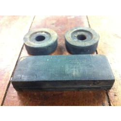 1977-85 Suzuki GS250T GS300L GS400 GS425 GS450 GS750 GS850 GS1000 GS1100 Tank Rubbers 09329-10007