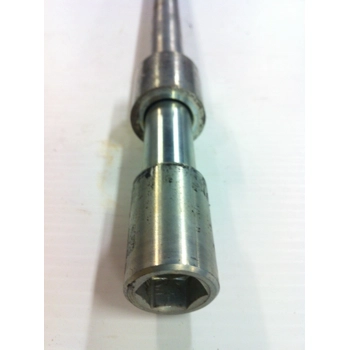 2004-06 Honda VT750C VT750CA Shadow Aero Rear Axle with Spacer and Nut 42301-MEG-670 42313-MEG-670