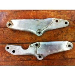 1981-83 Suzuki GS850GL GS1000 GS1100GL Exhaust Foot Peg Brackets - Pair 43821-45350 43811-45350
